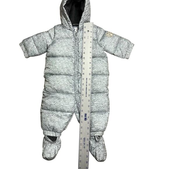 Baby Gap 0-6 Months Grey Down Insulated Bunting Snowsuit Fleece Booties Puffer - Picture 2 of 9